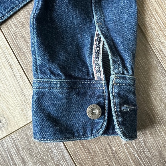 🛍️ Tommy Hilfiger 100% Cotton denim jacket size SP (pit to pit 17 inches) - Picture 5 of 9